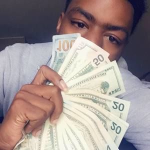 Meet your Posher, Aaron